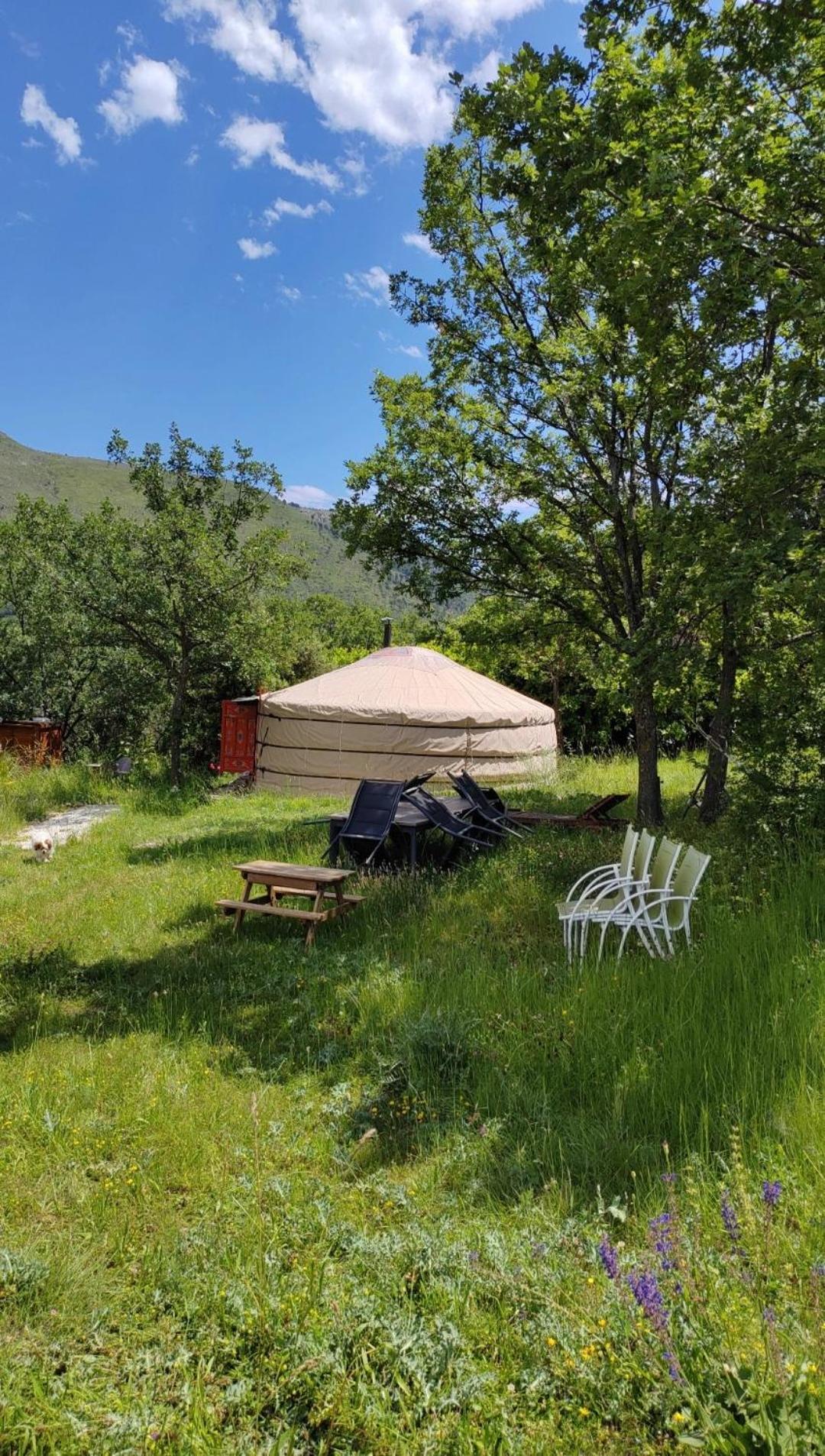 Yourte Nomade Lucéram Exteriör bild
